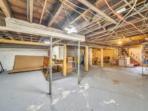 34 Sherbrook Ave, Worcester MA 01604