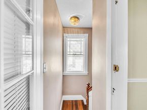 34 Sherbrook Ave, Worcester MA 01604