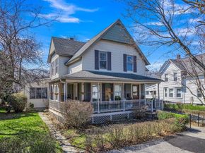 34 Sherbrook Ave, Worcester MA 01604