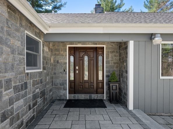 40 Hobbs Brook Road, Weston MA 02493