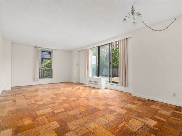 99 Pond Ave 501, Brookline MA 02445