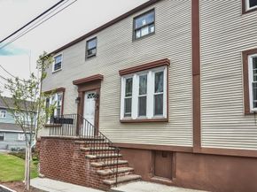 5 Boardman 5, Newburyport MA 01950