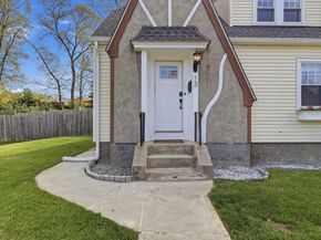 13 Marilyn Drive, Auburn MA 01501