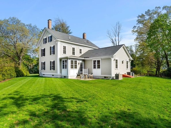 275 S Main St, Andover MA 01810