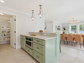 1362 Great Plain Ave 1, Needham MA 02492