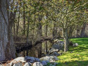 215 Prospect St, Hingham MA 02043