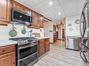 28 Lakewood St, Worcester MA 01603