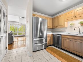 63 Garden Rd C5, Wellesley MA 02481