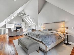 1 Graystone Ln, Weston MA 02493