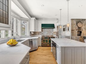 1 Graystone Ln, Weston MA 02493