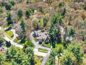 1 Graystone Ln, Weston MA 02493