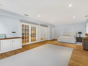 1 Graystone Ln, Weston MA 02493