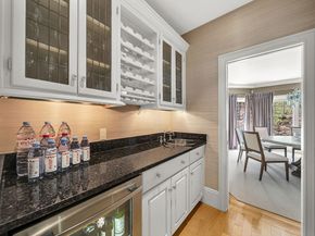 1 Graystone Ln, Weston MA 02493