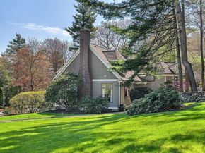 1 Graystone Ln, Weston MA 02493