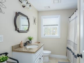72 New Braintree Rd, West Brookfield MA 01585
