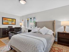 76 Goodnough Rd, Brookline MA 02467
