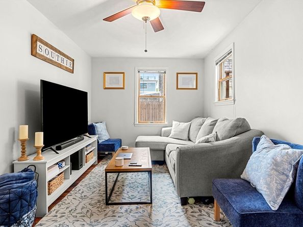 652 E 2nd St, Boston MA 02127