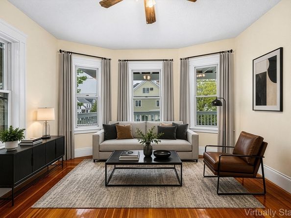 38 Pembroke St, Medford MA 02155