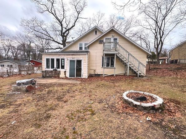 126 Lakehurst Ave, Weymouth MA 02189
