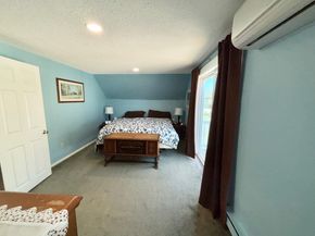 4 Central Ave, Northbridge MA 01534