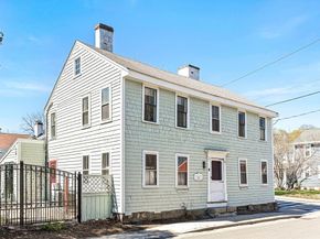11 County St, Ipswich MA 01938