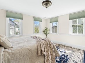 11 County St, Ipswich MA 01938