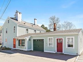 11 County St, Ipswich MA 01938