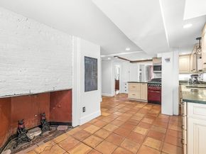 11 County St, Ipswich MA 01938