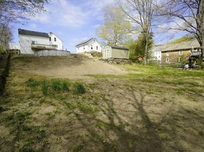 25 Cook St, Douglas MA 01516