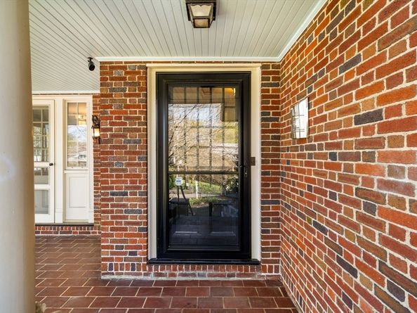 292 Pond St, Boston MA 02130
