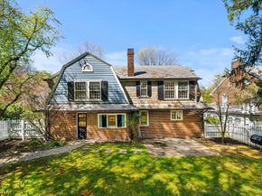 292 Pond St, Boston MA 02130