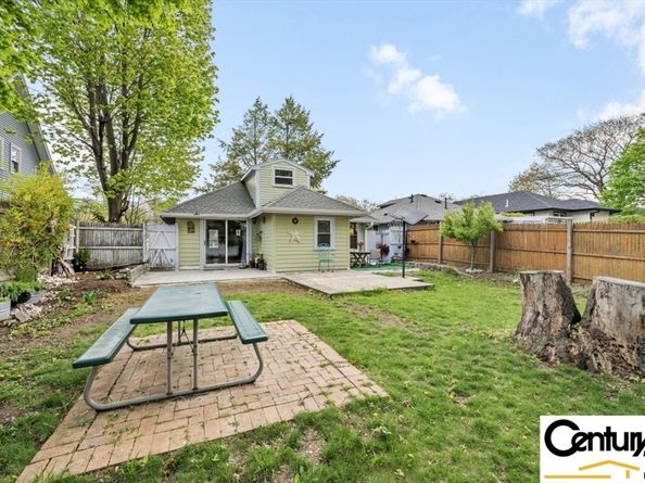 15 Murray Hill Rd, Medford MA 02155