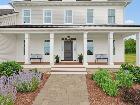 32 Bayliss Way, Uxbridge MA 01569