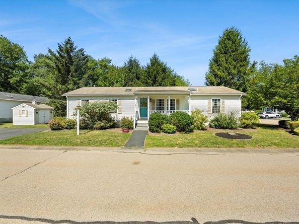 31 Fieldwood Dr, Bridgewater MA 02324