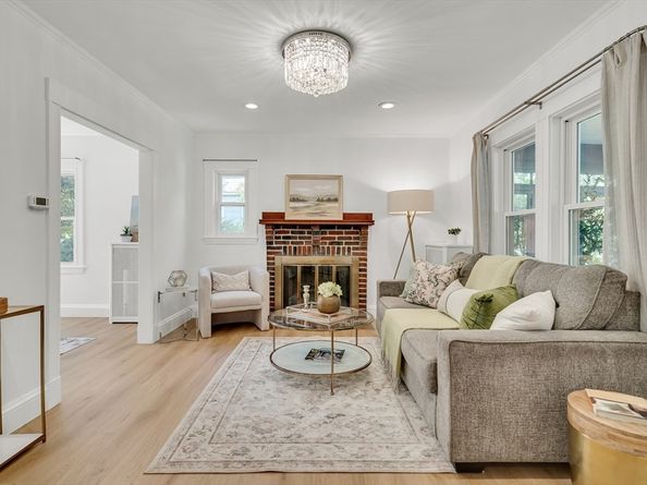 10 Parker Ave, Newton MA 02459