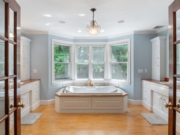 126 Georgetown Rd, West Newbury MA 01985