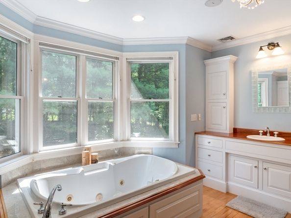 126 Georgetown Rd, West Newbury MA 01985