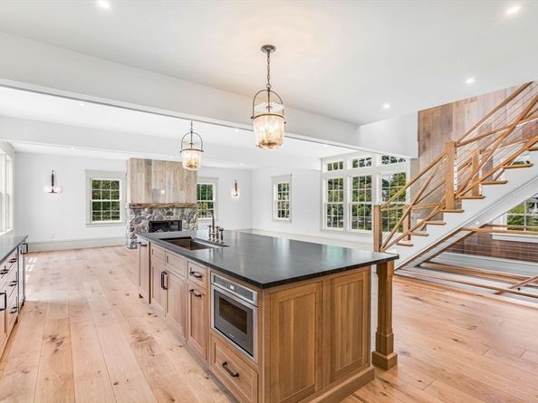 16 Hatch Farm Lane, Concord MA 01742