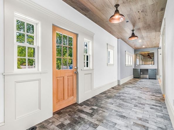 16 Hatch Farm Lane, Concord MA 01742