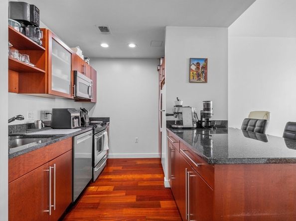 150 Cambridge St 403, Cambridge MA 02141