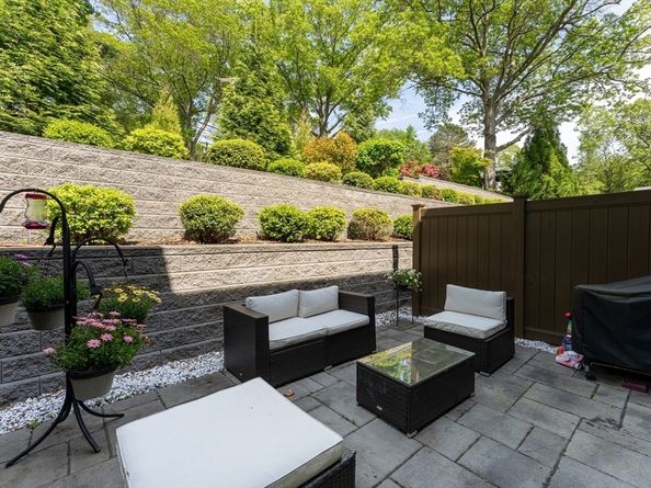 583 Baker St 583, Boston MA 02132