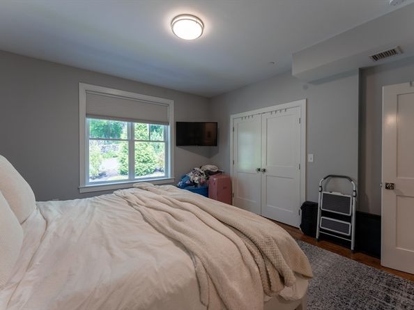 583 Baker St 583, Boston MA 02132