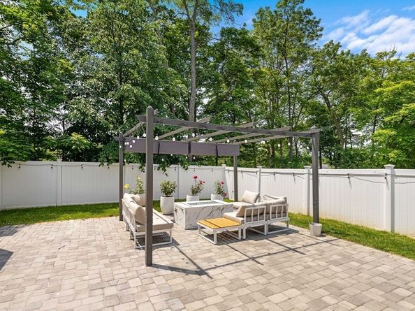 70 Washington St 70, Newton MA 02458