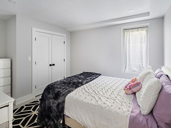70 Washington St 70, Newton MA 02458