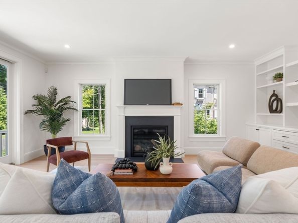 233 Warren Street, Needham MA 02492