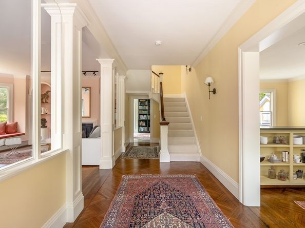13 Cottage St, Marion MA 02738