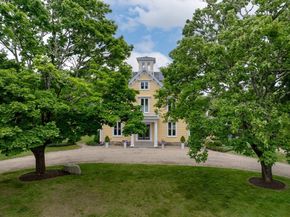 13 Cottage St, Marion MA 02738