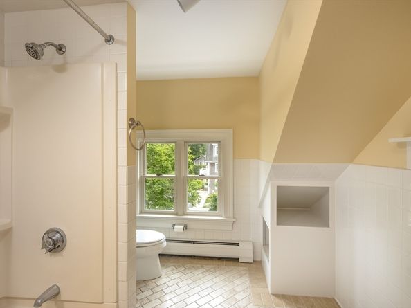 13 Cottage St, Marion MA 02738