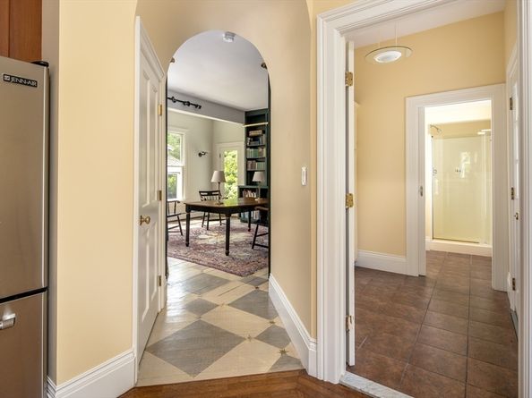 13 Cottage St, Marion MA 02738