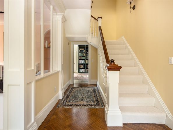 13 Cottage St, Marion MA 02738